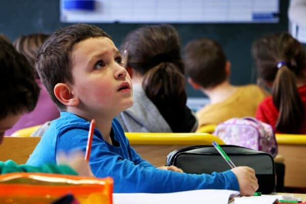 Formation TDAH enseignants : une journée pour comprendre le trouble, adapter vos pratiques et améliorer l’inclusion scolaire de vos élèves.