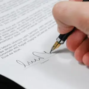 Formation marchés publics d'assurance : signature d'un contrat d'assurance